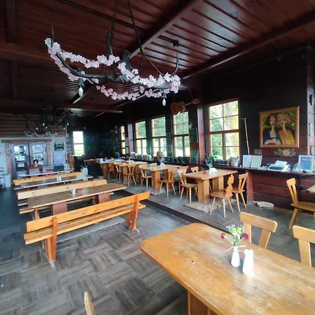 Schronisko Pttk Pod Muflonem Hostel Duszniki Zdroj