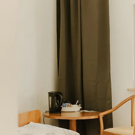 Hostel Schronisko Pttk Pod Muflonem *