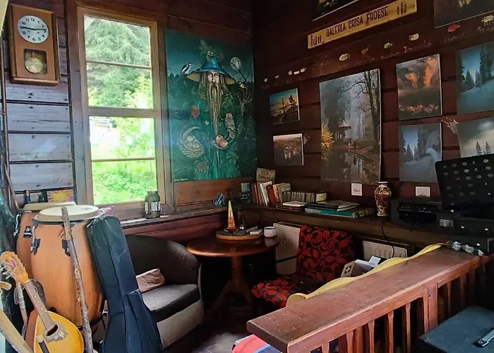 Schronisko Pttk Pod Muflonem Hostel