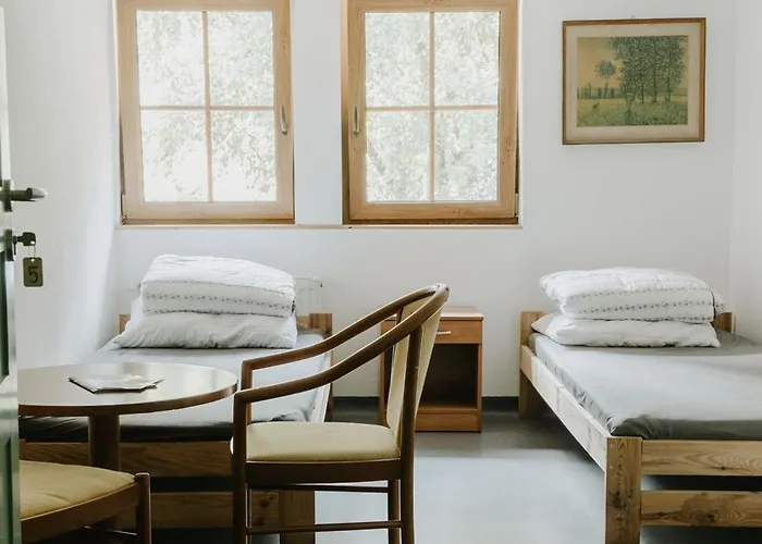 Hostel Schronisko Pttk Pod Muflonem *